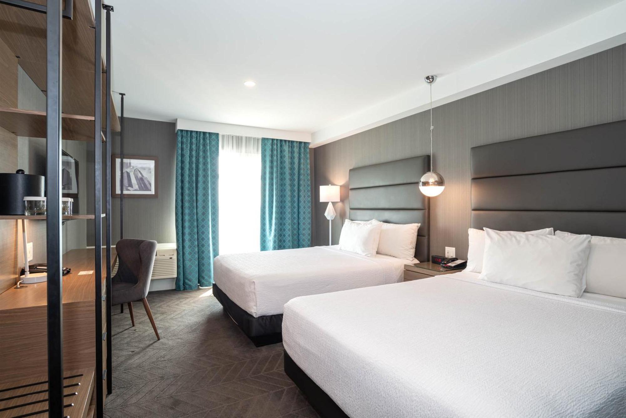 Sandman Signature Calgary Airport Hotel Exterior foto